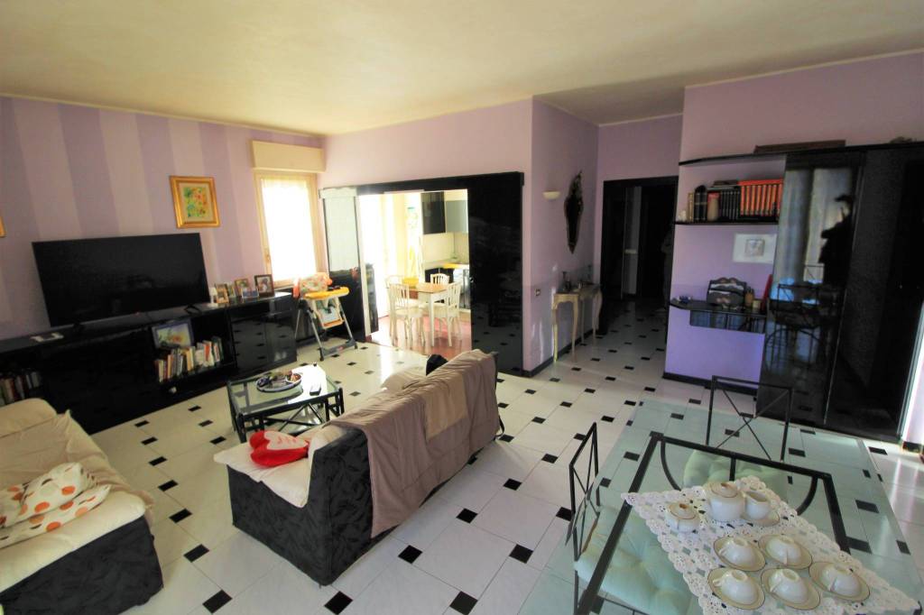 Appartamento in vendita a Cisliano via Alessandro Manzoni, 2