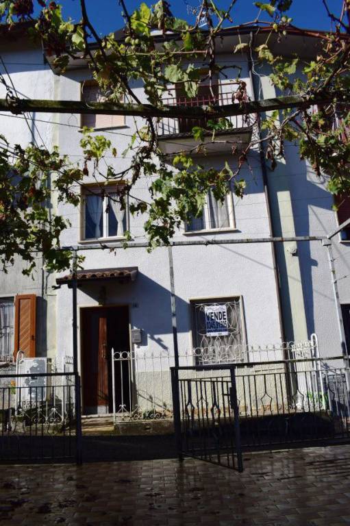 Casa Indipendente in vendita a Sant'Omobono Terme via degli Alpini