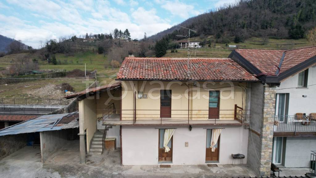 Villa in vendita a Villongo via Roma
