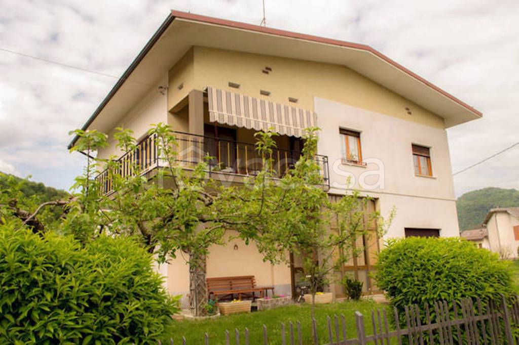 Villa in in vendita da privato a Feltre via Eccelino da Celarda, 21
