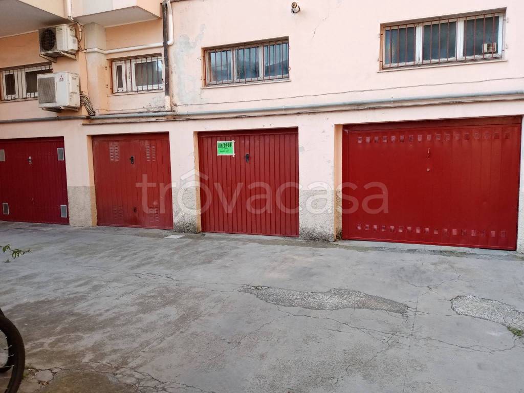 Garage in vendita ad Albenga via Venezia