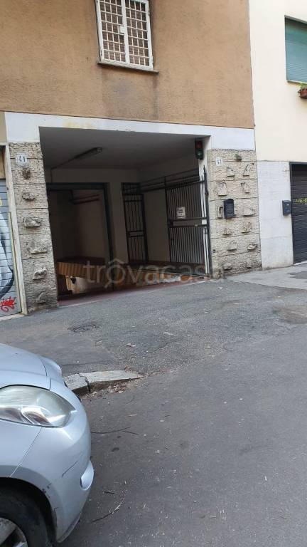 Garage in vendita a Roma via Silvio Benco, 43