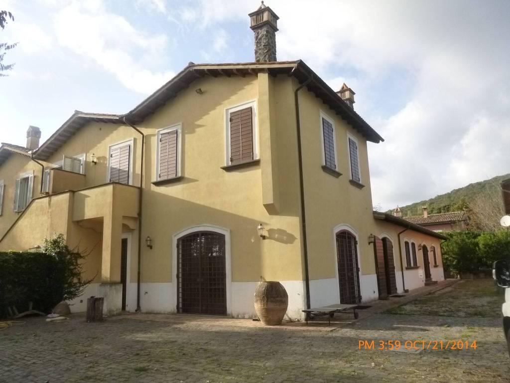Villa Bifamiliare in in vendita da privato a Sacrofano via Monte Calcaro