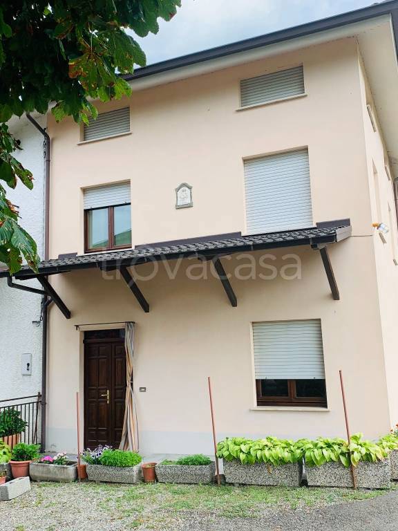 Villa a Schiera in in vendita da privato ad Albareto strada Campi La Costa