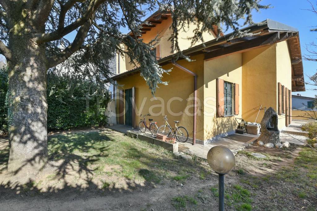 Villa in vendita a Monguzzo via Giuseppe Parini, 10/b