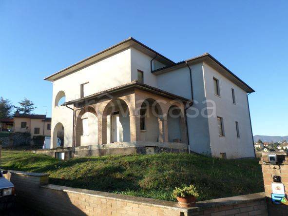 Villa Bifamiliare in vendita a Città della Pieve strada Vicinale Corleone
