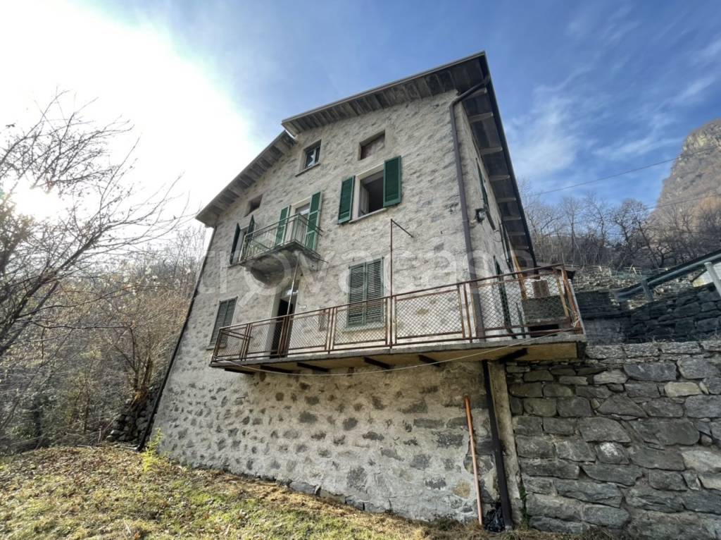 Casa Indipendente in vendita a Civo strada Comunale Divalmasino