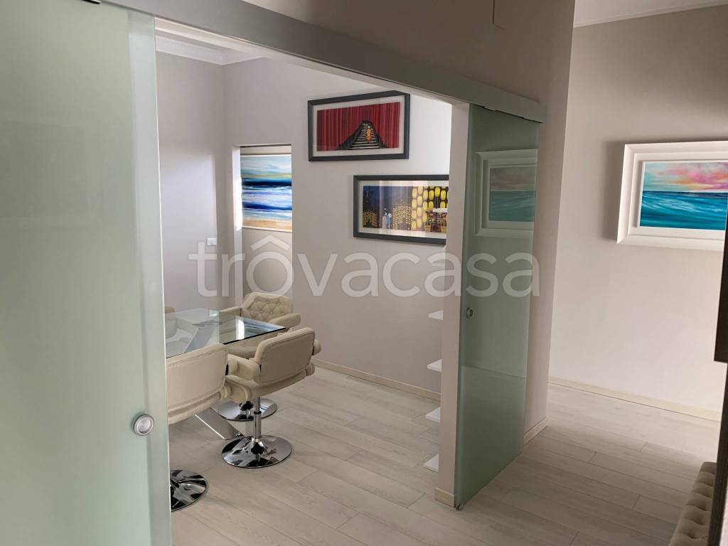 Ufficio in in affitto da privato a Catania via Balduino, 47