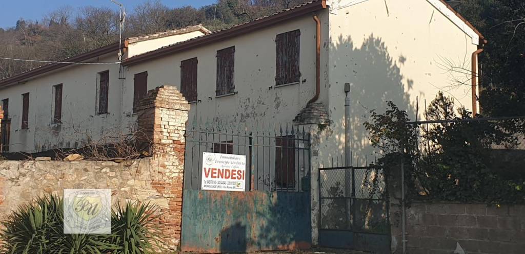 Casa Indipendente in vendita ad Arquà Petrarca via Fonteghe