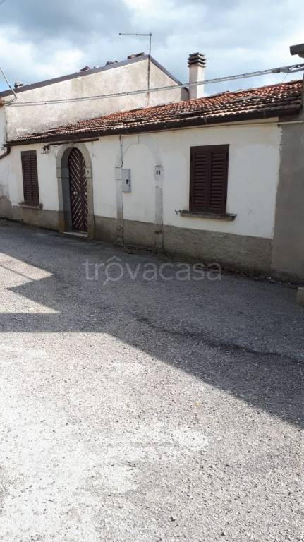 Appartamento in vendita a Schiavi di Abruzzo cannavina