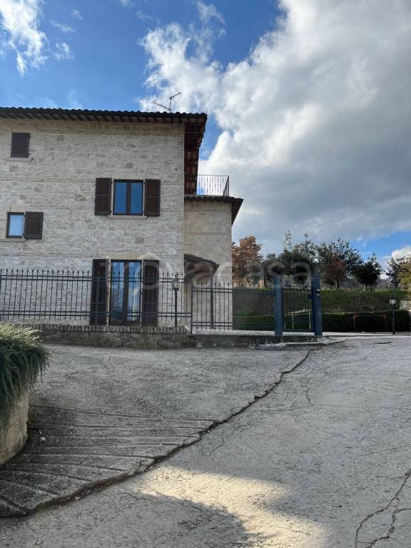 Villa Bifamiliare in in vendita da privato a Roccafluvione via Focarina, 4