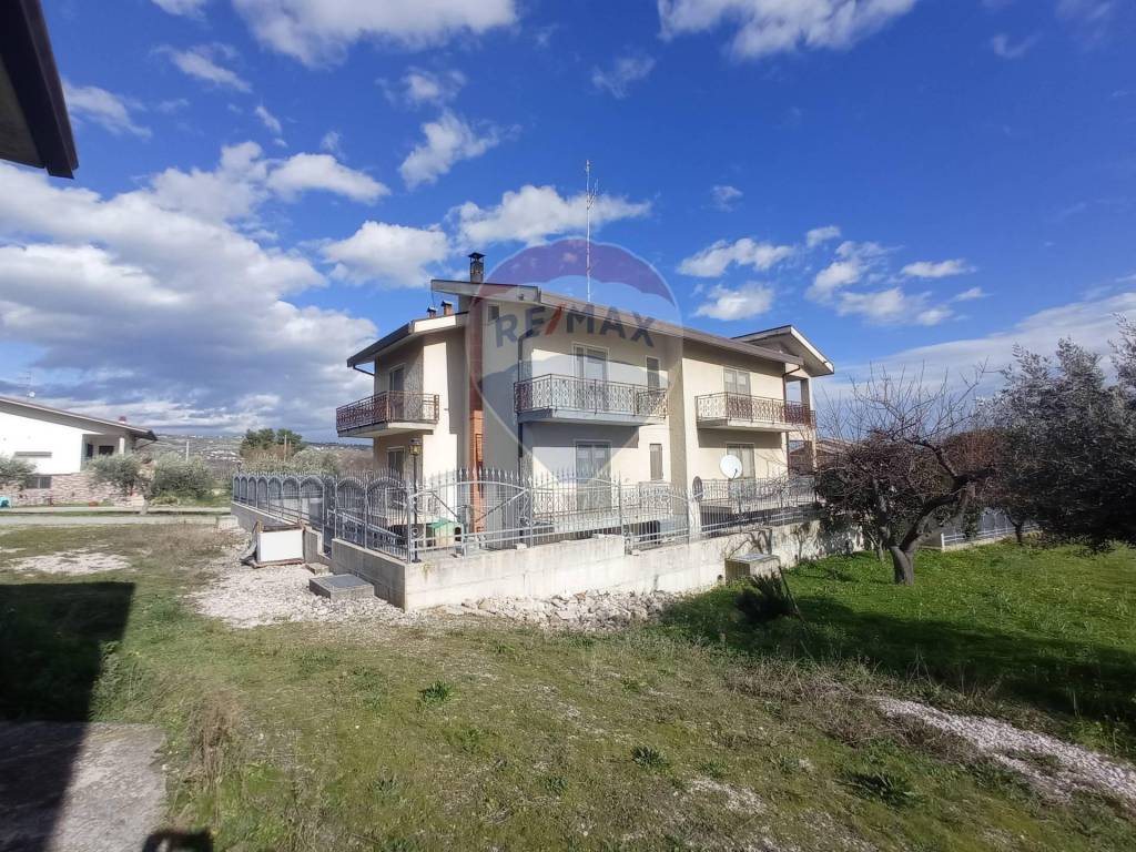 Casa Indipendente in vendita a Lanciano contrada Sant'Onofrio, 77
