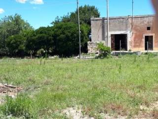 Terreno agricolo in vendita a lequile via capograsso