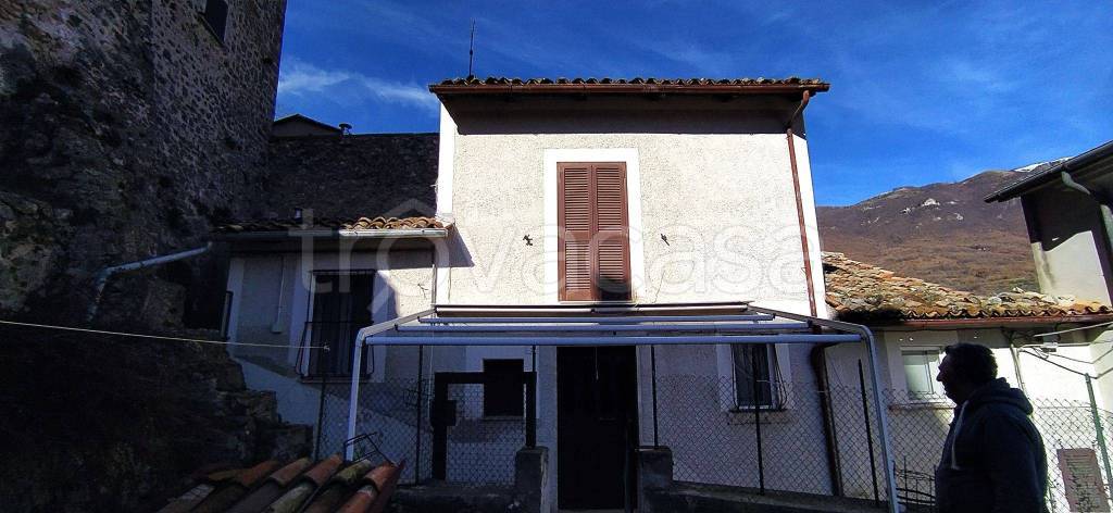 Casa Indipendente in in vendita da privato a Castel Sant'Angelo via Ghibellini, 3