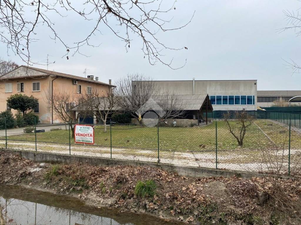 Capannone Industriale in vendita a Bassano Bresciano via Brescia, 48