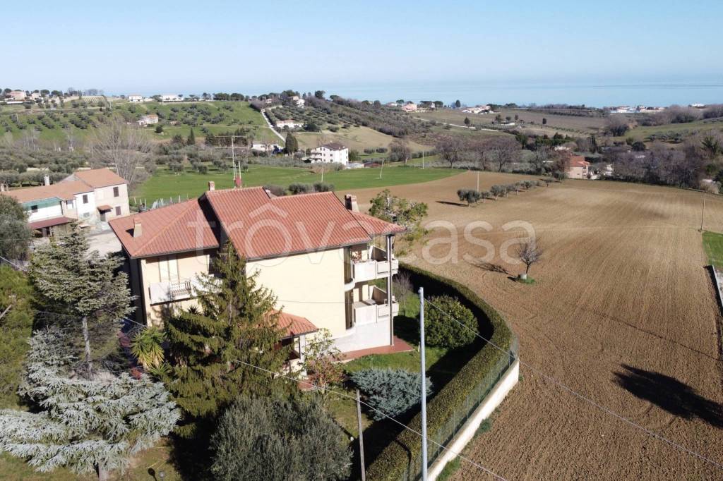 Villa Bifamiliare in vendita a Civitanova Marche strada Castelletta