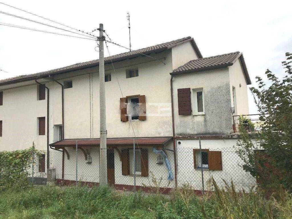 Villa Bifamiliare in in vendita da privato a Caneva via Cansiglio, 16