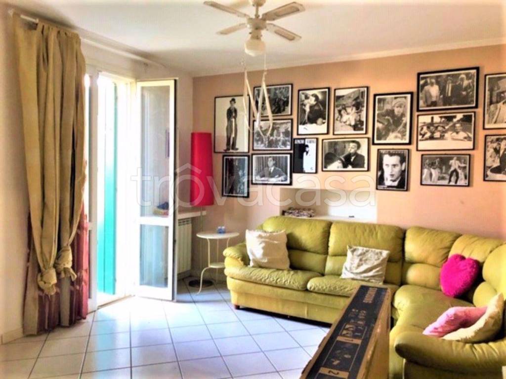 Villa Bifamiliare in vendita ad Adria via adria via mascagni, 00