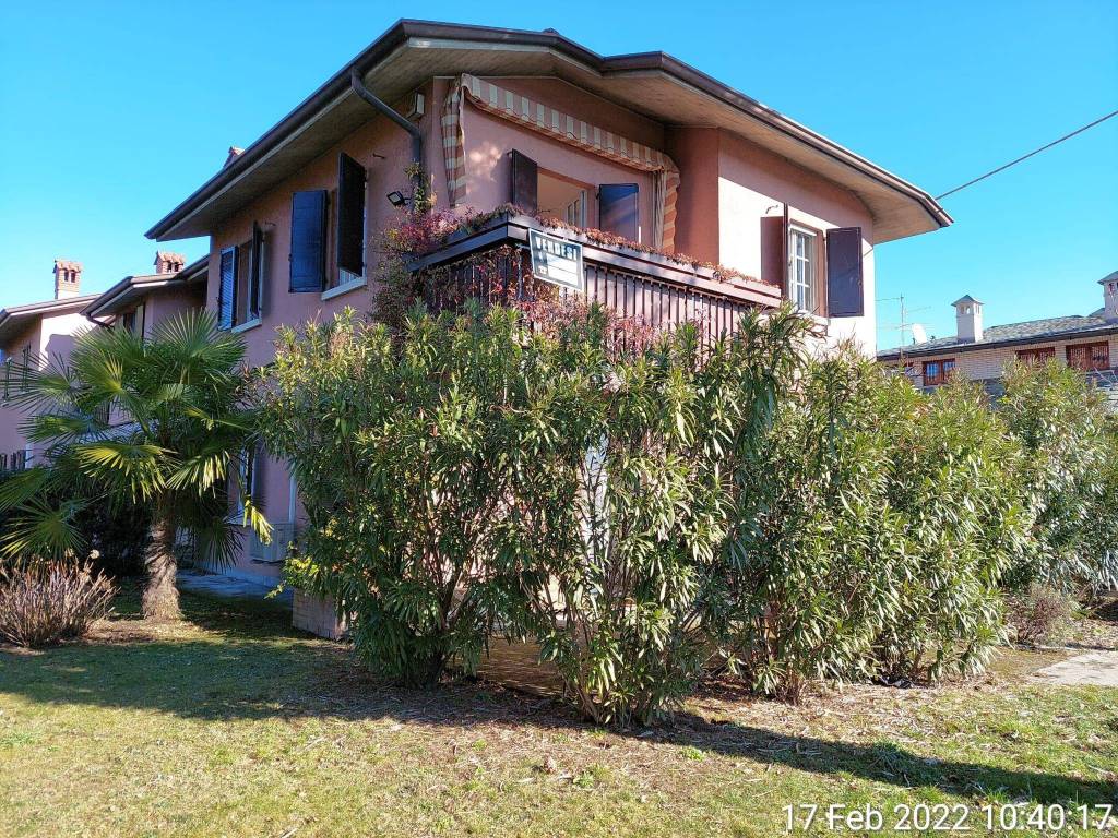Villa a Schiera in in vendita da privato a Ponte San Pietro via Nicolò Rezzara, 20