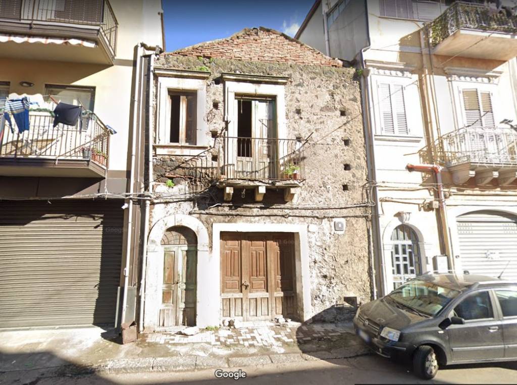 Intero Stabile in in vendita da privato ad Adrano via Catania, 83
