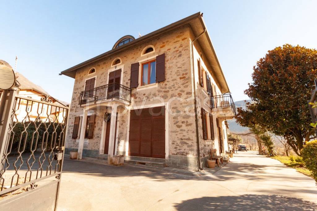 Villa in vendita a Bianzone via Roma, 7