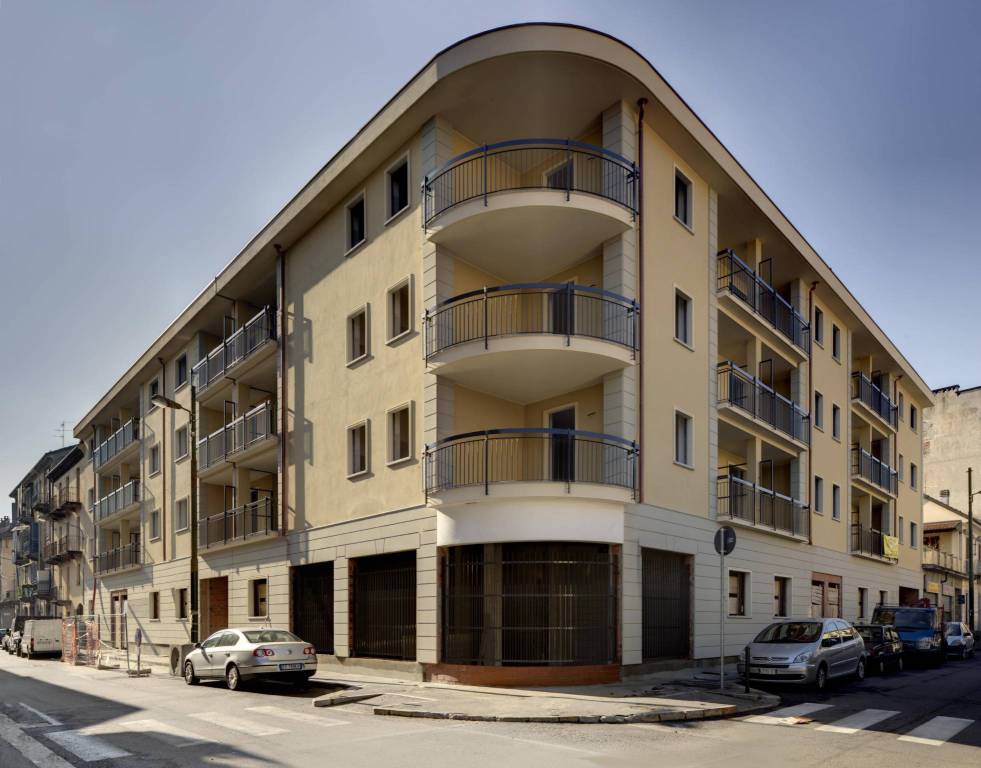 Appartamento in vendita a Torino via Feletto, 8