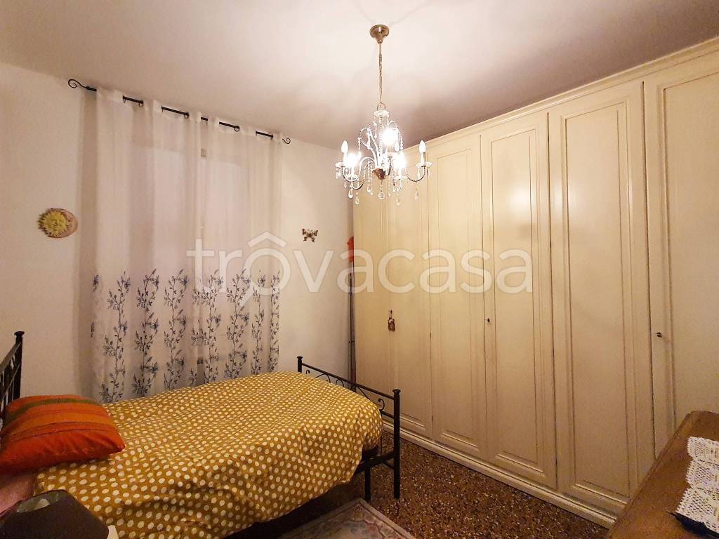 Appartamento in vendita a Genova via Andrea del Sarto