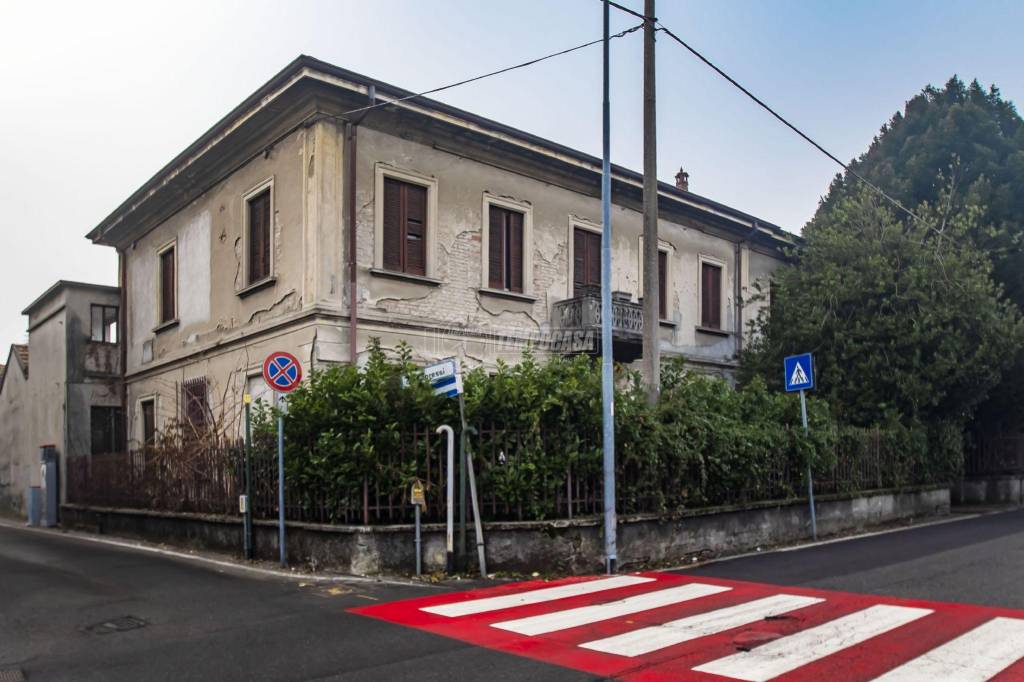 Villa Bifamiliare in vendita a Meda viale Francia 47