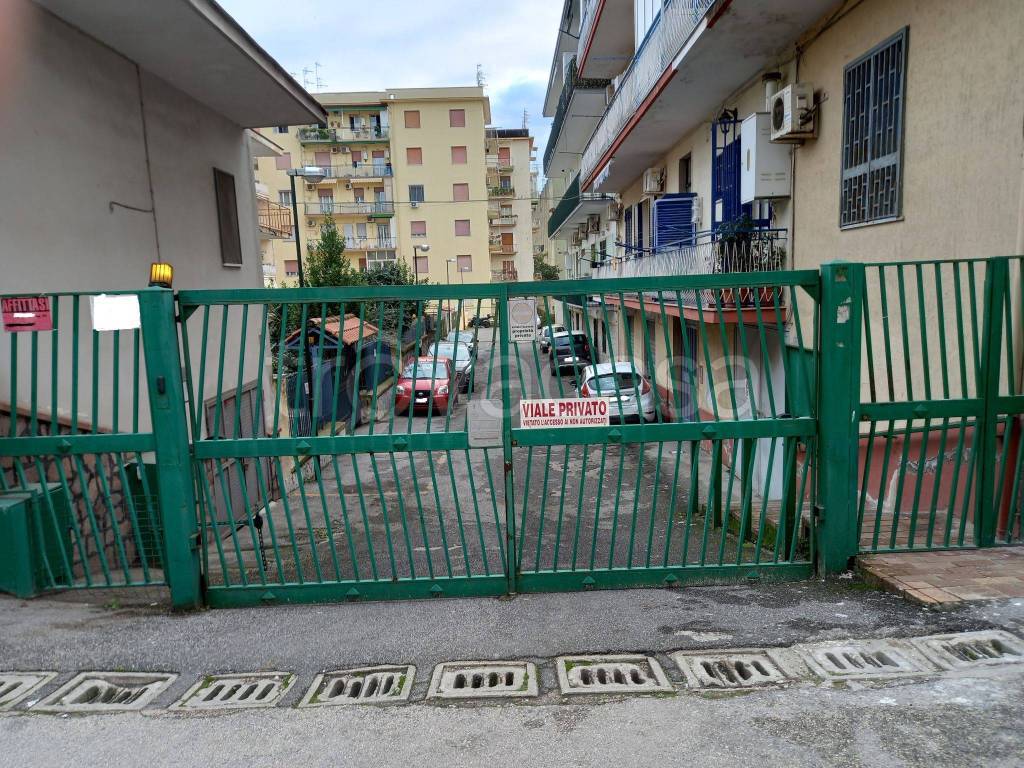Magazzino in in affitto da privato a Napoli traversa Giovanni Antonio Campano, 53
