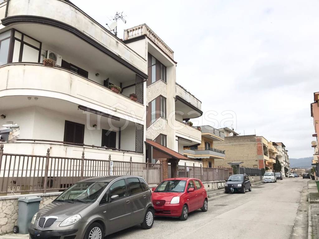 Appartamento in vendita a Maddaloni via Cornato