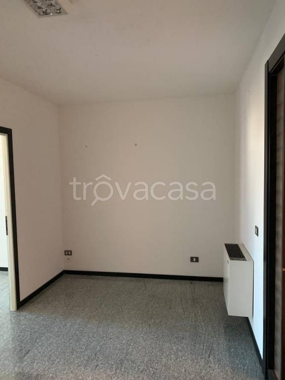 Ufficio in in vendita da privato a Foligno viale Luigi Chiavellati, 4
