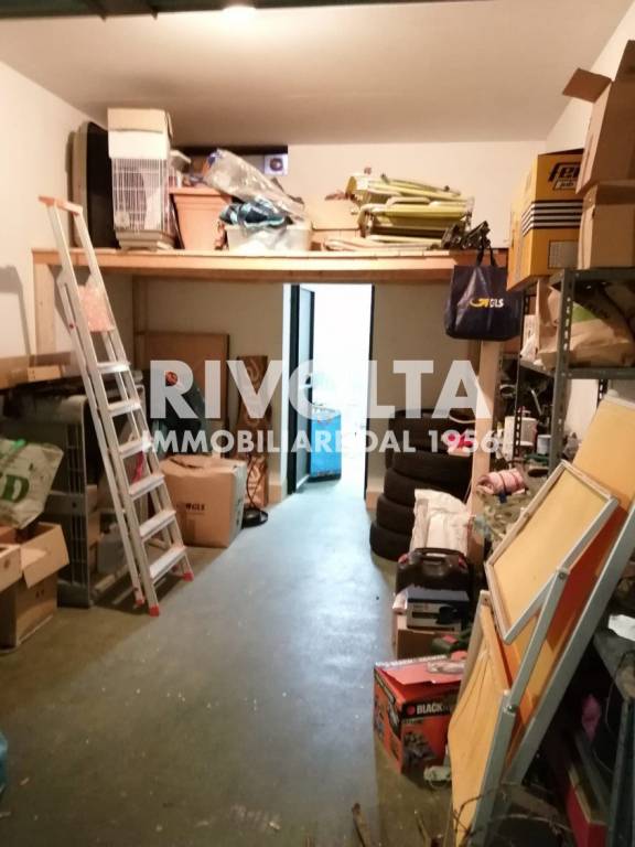 Garage in vendita a Rignano Flaminio via di Vallelunga