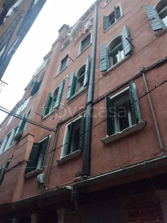 Appartamento in in vendita da privato a Venezia calle del Capeler, 3214