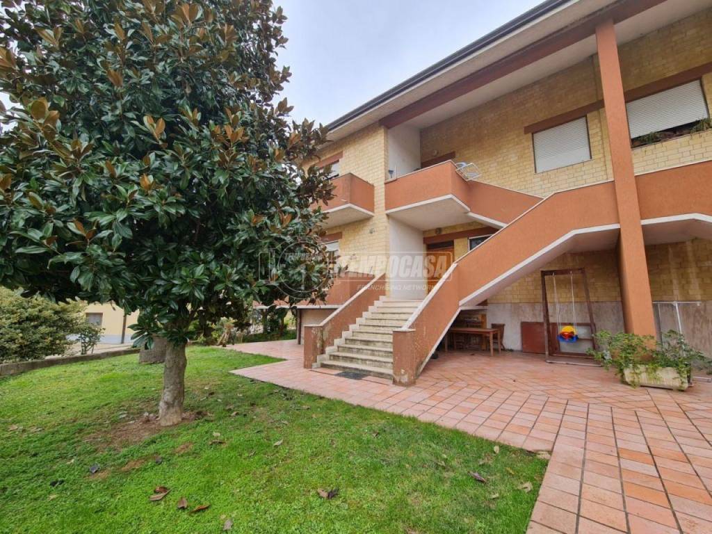 Appartamento in vendita a Montelupone via Papa Giovanni XXIII