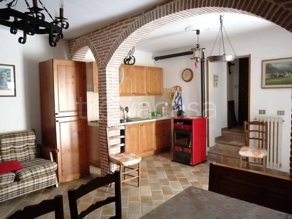 Casa Indipendente in in vendita da privato a Rocca di Mezzo via Severino Martini