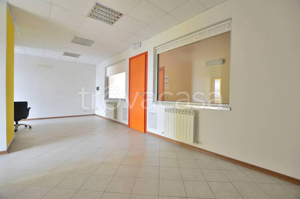 Ufficio in vendita a Monteroni d'Arbia via Cassia Nord