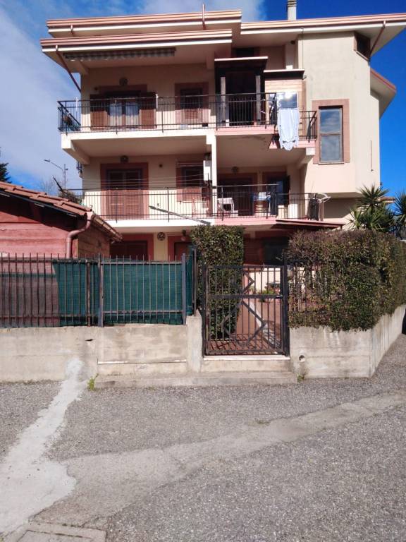 Appartamento in vendita a Marano Marchesato via Alcide De Gasperi