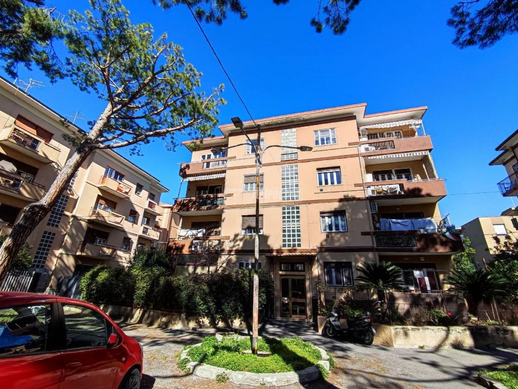 Appartamento in vendita ad Albenga via Savona 3