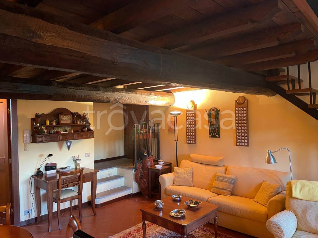 Appartamento in vendita a Pieve Emanuele cascina Tolcinasco
