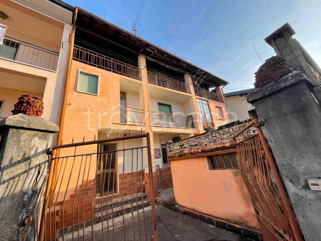 Casa Indipendente in vendita a Cazzano Sant'Andrea via Dante Alighieri