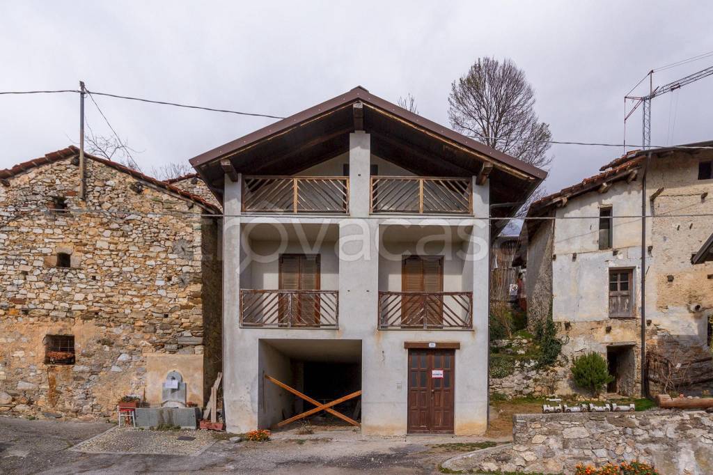 Casa Indipendente in vendita a Montemale di Cuneo via Roma, 18