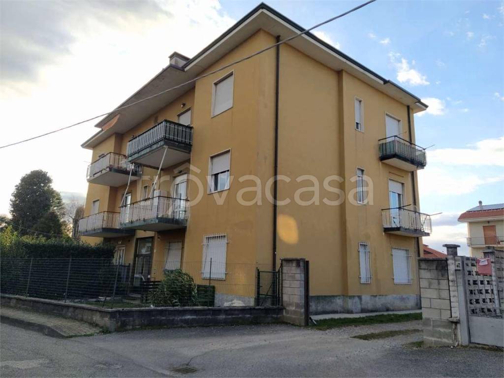 Appartamento in vendita a Gerenzano via Pio , 21