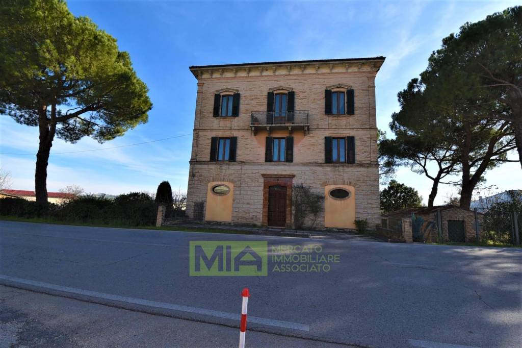 Villa in vendita a Magliano di Tenna via Tenna, 4