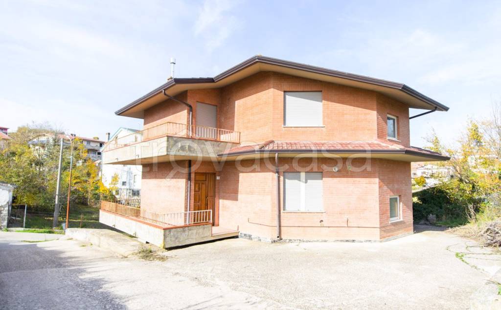 Villa a Schiera in vendita a Castelfranco in Miscano via Varco