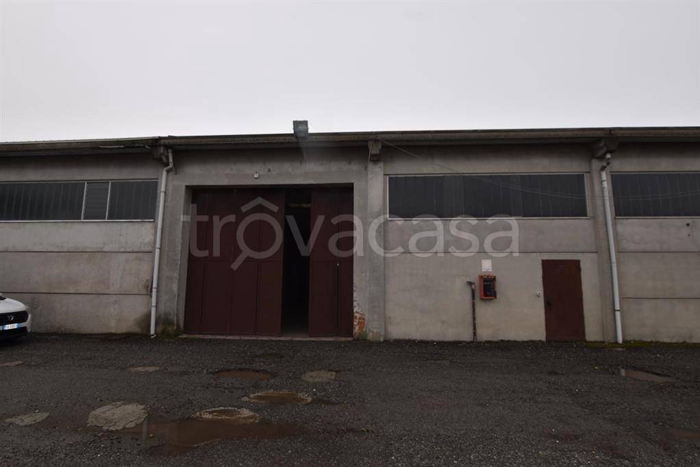 Capannone Industriale in vendita a Verrone trossi, 63