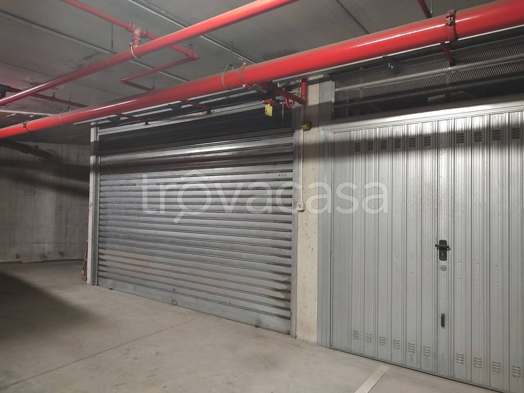 Garage in vendita a Torino via Verolengo, 27