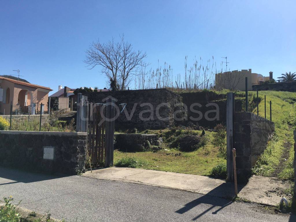 Terreno Residenziale in vendita a Barano d'Ischia via Testa, 43