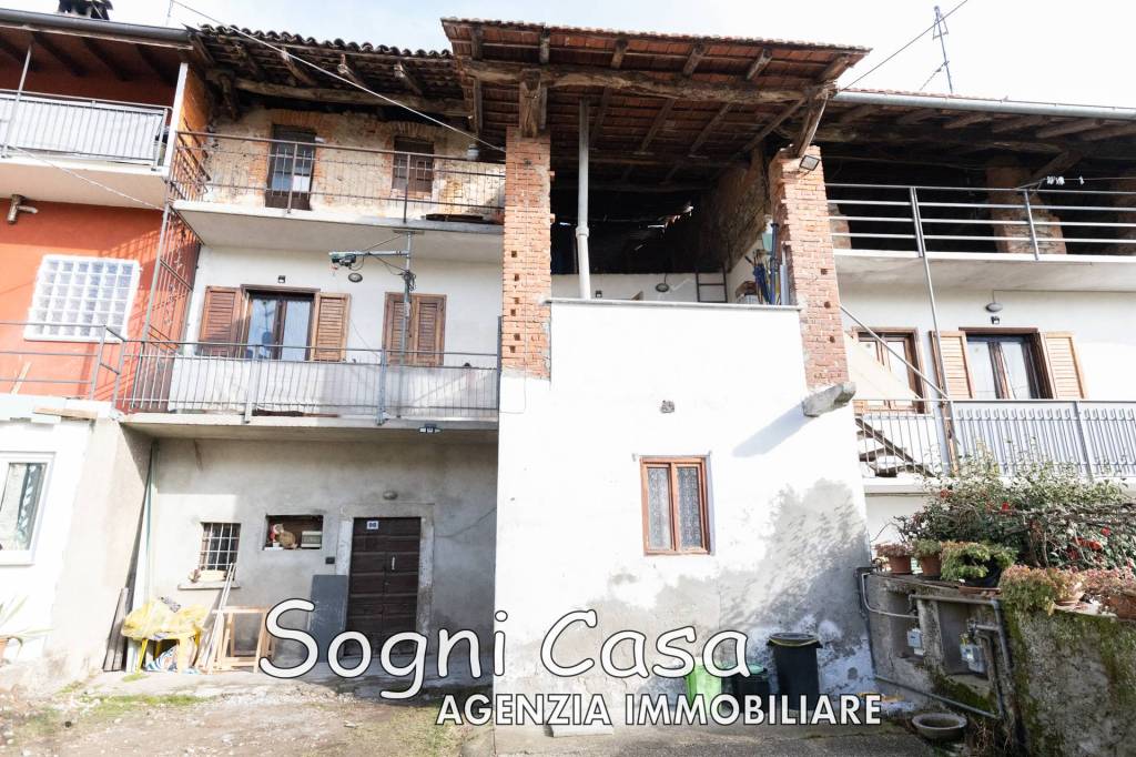 Casa Indipendente in vendita a Gattico-Veruno via Maggiate