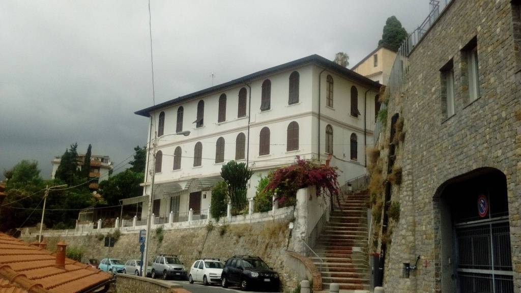 Appartamento in in vendita da privato a Sanremo via Galileo Galilei, 703