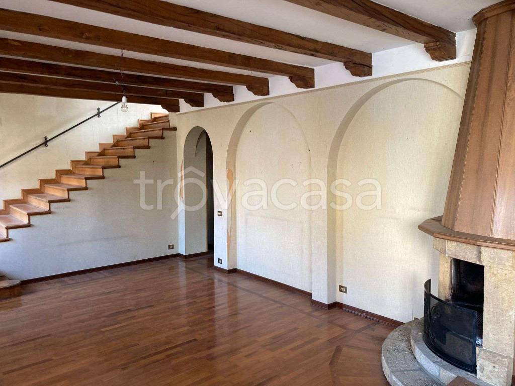 Appartamento in vendita a Castell'Arquato piazza municipio
